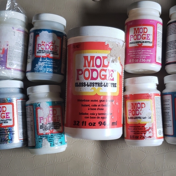 Lot of Mod Podge - Picture 3 of 4